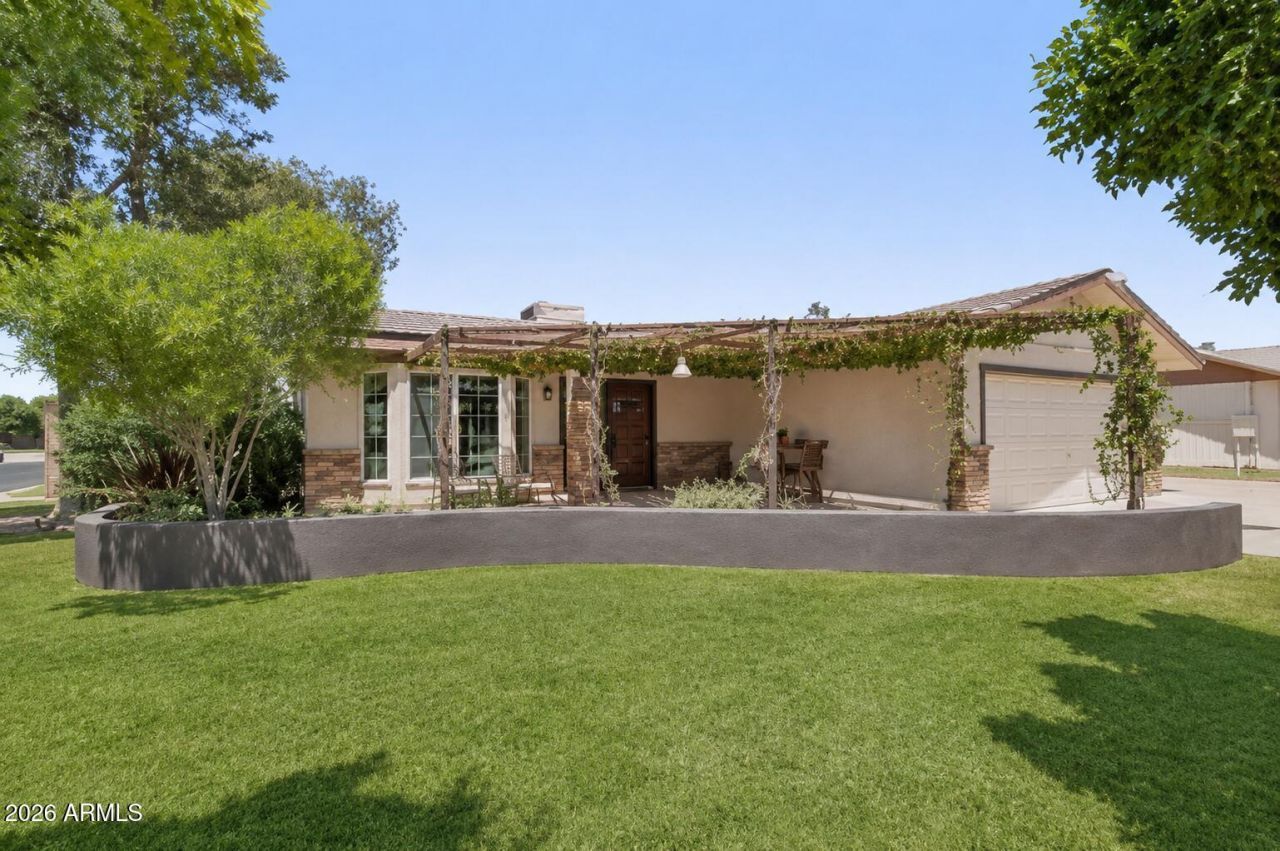 222 E Silver Creek Road, Gilbert, AZ 85296 Main Photo