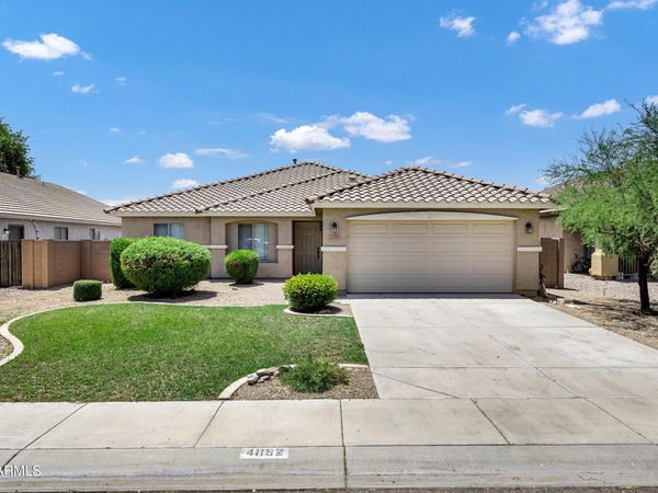 41192 N VINE Avenue, San Tan Valley, AZ 85140