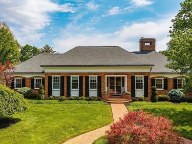 1080 FAIRWAY DR , WAYNESBORO, VA 22980