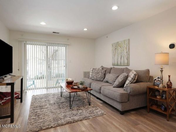 1015 Wedgewood Circle, Unit 1015, Belford, NJ 07718