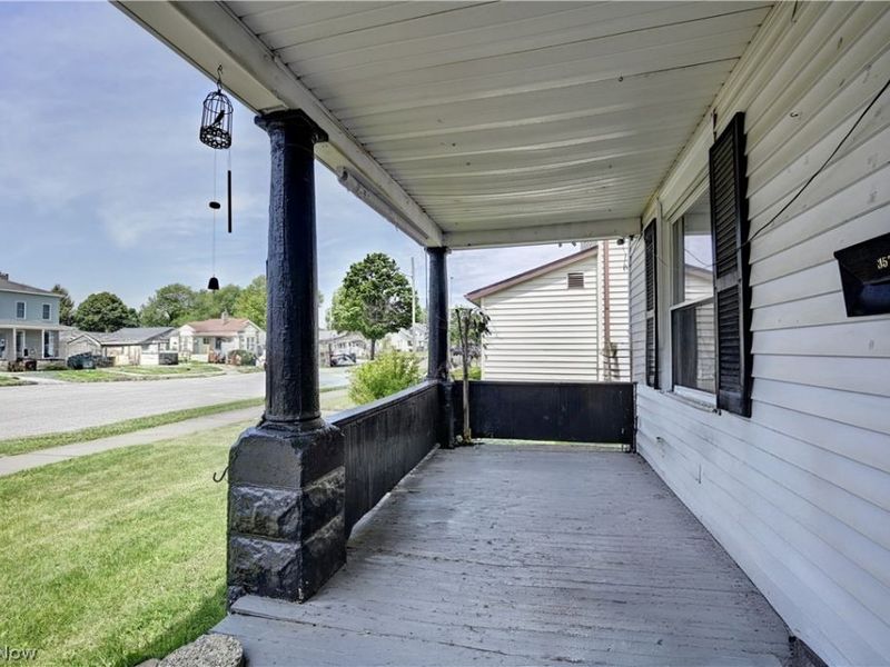 357 3rd Street NW, New Philadelphia, OH 44663 Photo 4