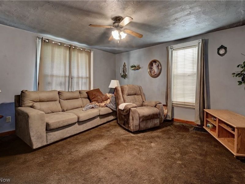 357 3rd Street NW, New Philadelphia, OH 44663 Photo 5