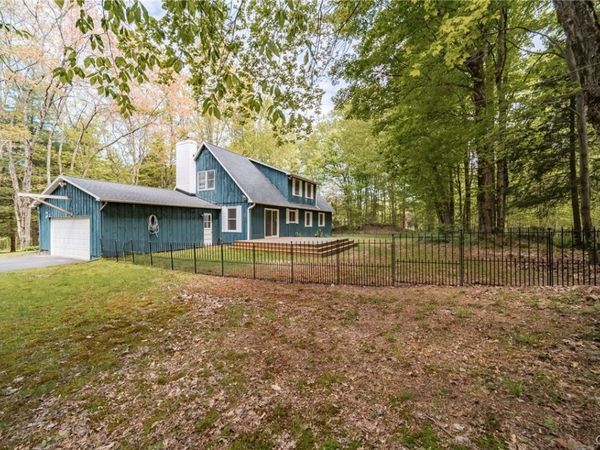 53 Pine Ridge, Central Square, NY 13036