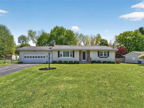 11 Drumlin Drive , Macedon, NY 14502