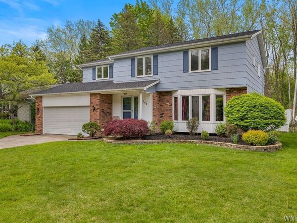 142 Montbleu Drive, Getzville, NY 14068
