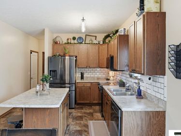 941 Scotts Creek Court, Hickman, NE 68372