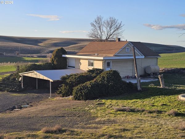 46078 RAYMOND RD, Helix, OR 97835