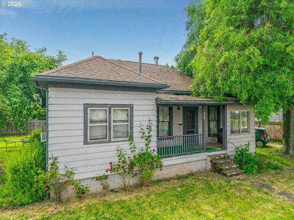 740 S 6TH ST, Cottage Grove, OR 97424