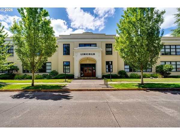 650 W 12TH AVE, Unit 224, Eugene, OR 97402