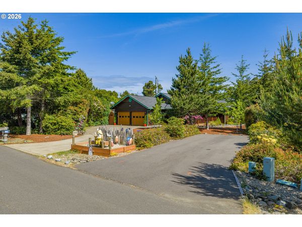 87660 SALTAIRE ST, Florence, OR 97439
