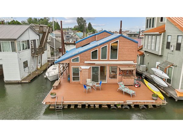 18989 NE Marine DR, Unit 15, Portland, OR 97230