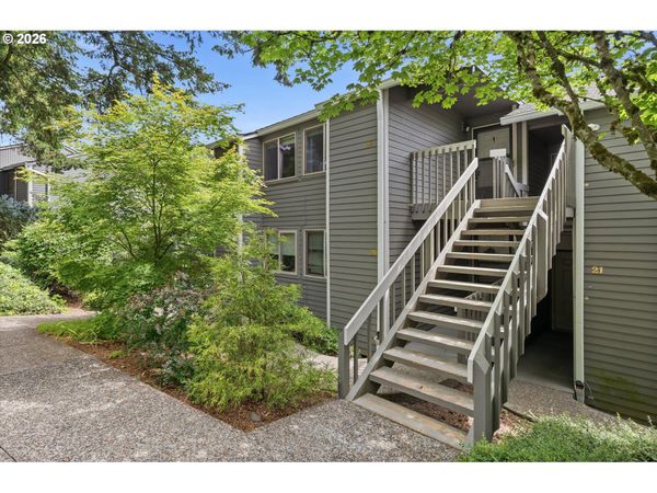 44 EAGLE CREST DR, Unit 26, Lake Oswego, OR 97035