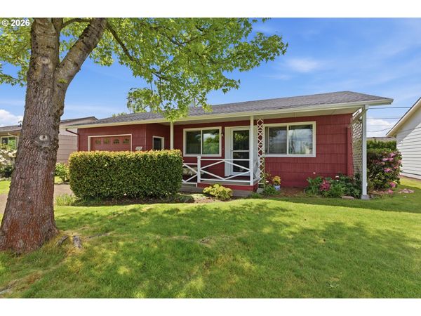 1765 UMPQUA RD, Woodburn, OR 97071