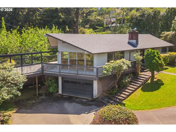 1045 NUTWOOD AVE, Coos Bay, OR 97420