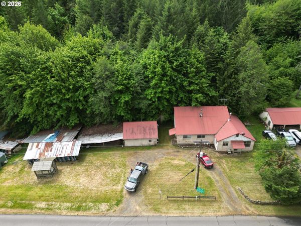 39688 ROW RIVER RD, Dorena, OR 97434