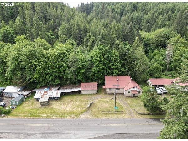 39688 ROW RIVER RD, Dorena, OR 97434