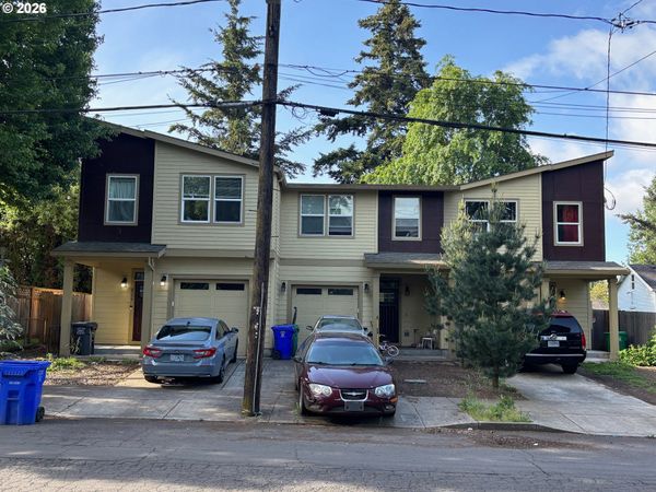 8550 SE BROOKLYN ST, Portland, OR 97266
