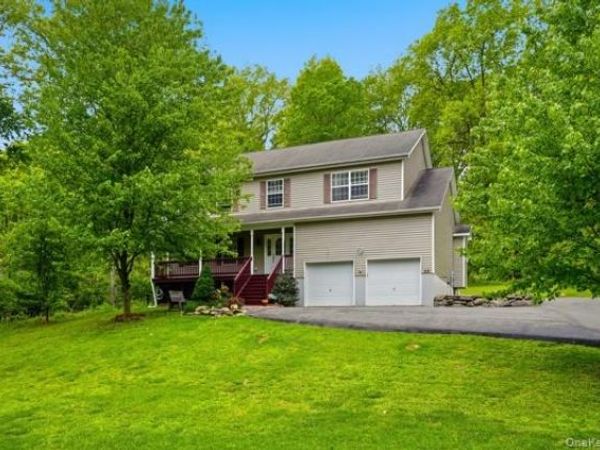 29 Hickory Hill Road , Newburgh, NY 12550