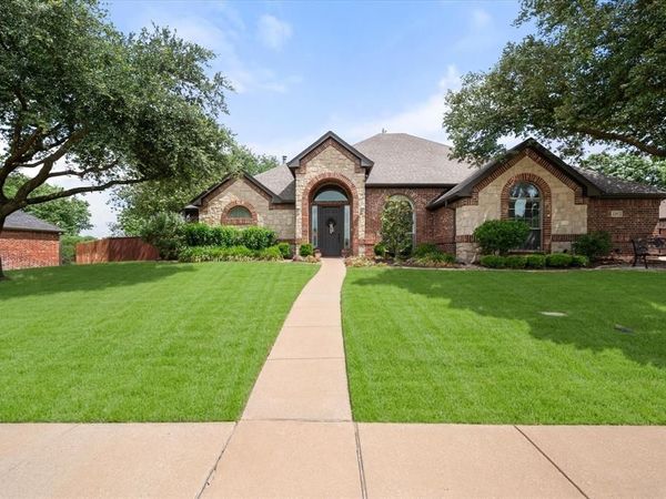 609 Clinton Street, Ovilla, TX 75154