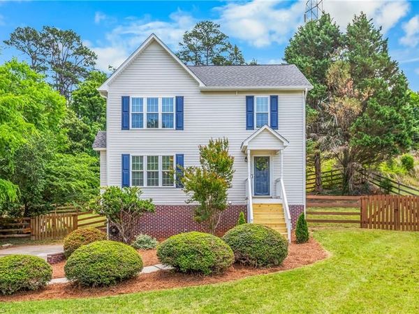 129 Twin Valley Drive, Clemmons, NC 27012