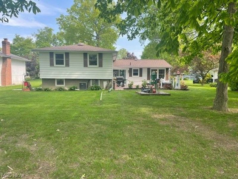 4937 Timberview Drive , Vermilion, OH 44089 Photo 4