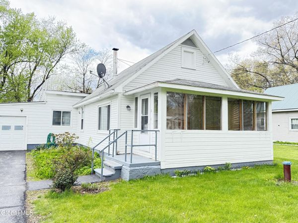 11 Bly Avenue, Hudson Falls, NY 12839