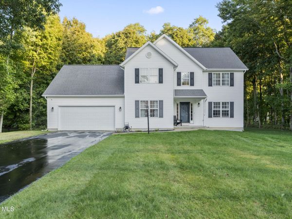 2 Kendall Place, Ballston Lake, NY 12019