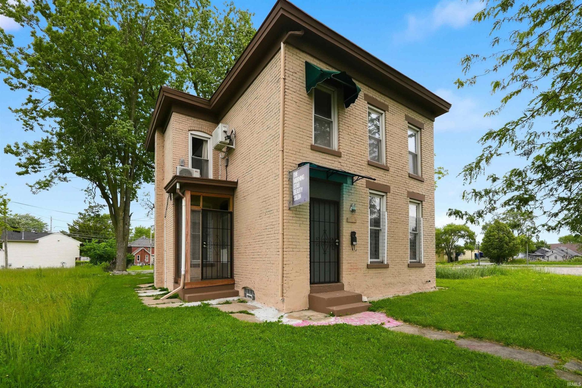 613 E Lewis Street, Fort Wayne, IN 46802 Main Photo