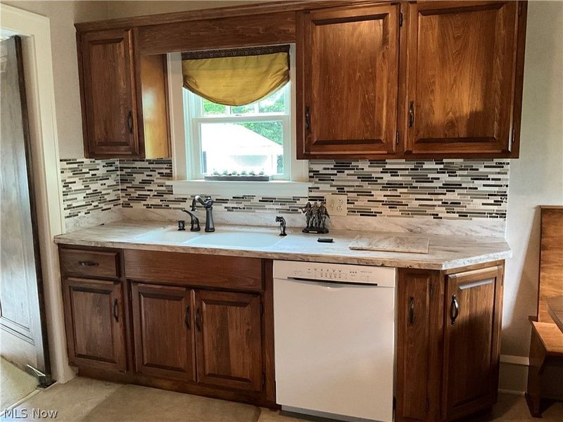 134 Park Avenue, New London, OH 44851 Photo 4