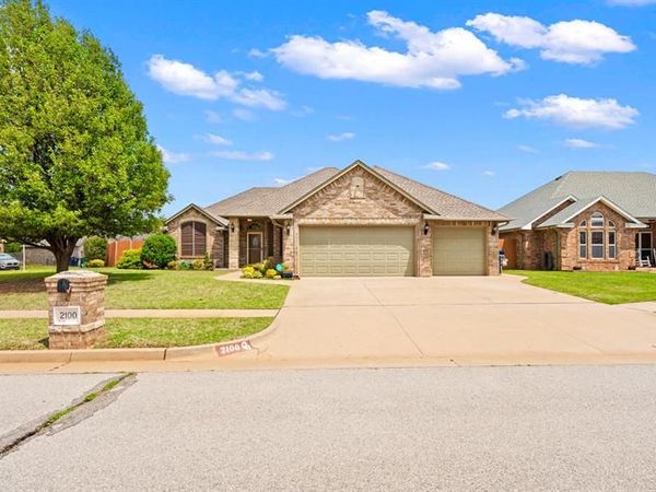 2100 Hackberry Creek Avenue, Yukon, OK 73099