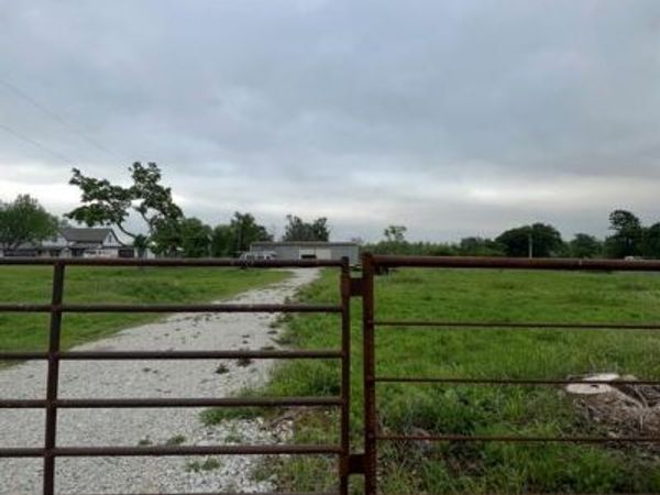 Moccassin Trail, Shawnee, OK 74804
