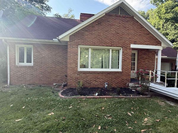 400 Kenwood Drive , Russell, KY 41169