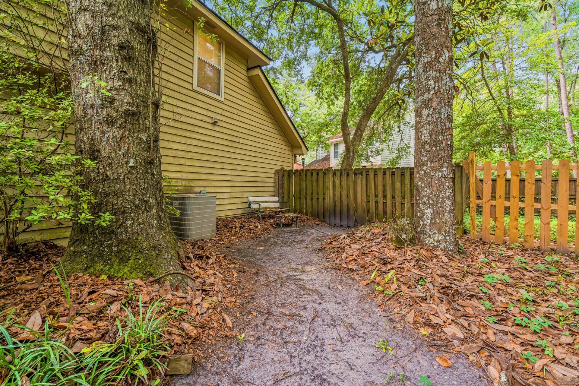 353 Archdale Boulevard Photo 34