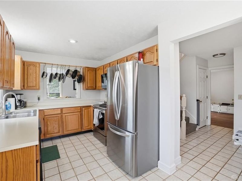665 Deer Creek Path, Tipp City, OH 45371 Photo 10