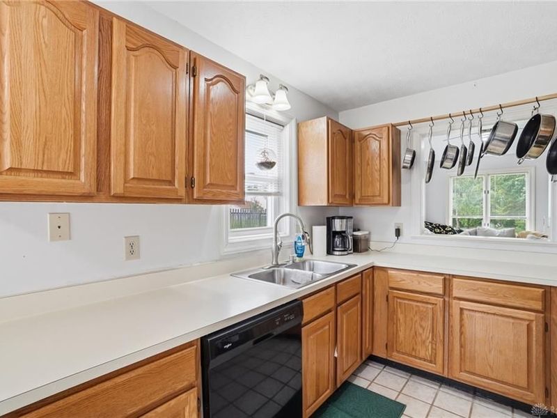665 Deer Creek Path, Tipp City, OH 45371 Photo 12