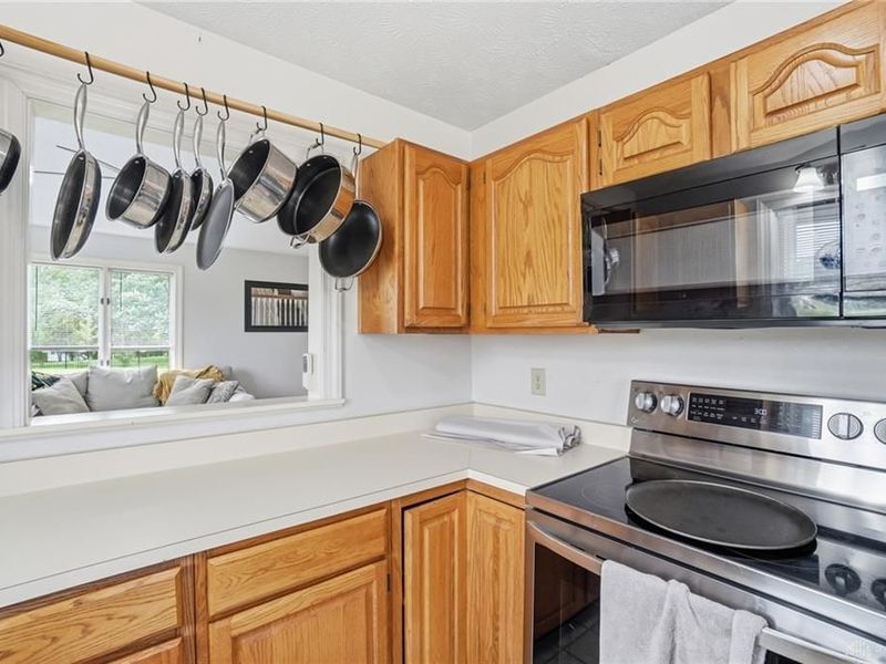 665 Deer Creek Path, Tipp City, OH 45371 Photo 13