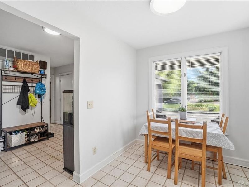 665 Deer Creek Path, Tipp City, OH 45371 Photo 7