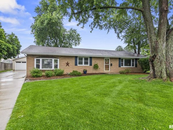56 Bonniebrook Road, Chatham, IL 62629