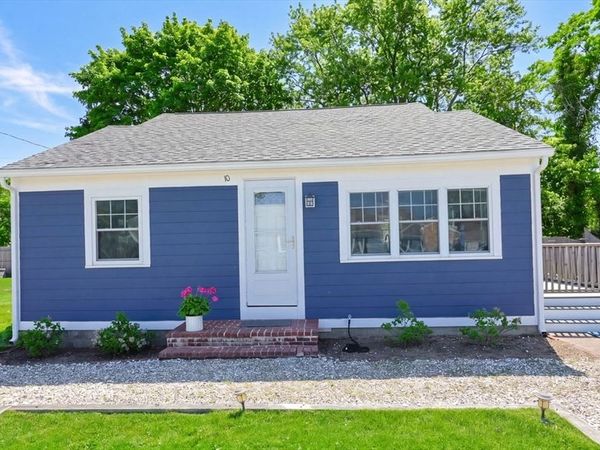 10 Cranberry Ln, Dennis, MA 02639