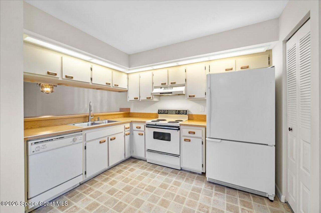 3333 Wind Surf Way S , Melbourne Beach, FL 32951 Photo