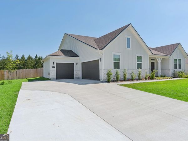 208 Park View Lane, Kingsland, GA 31548