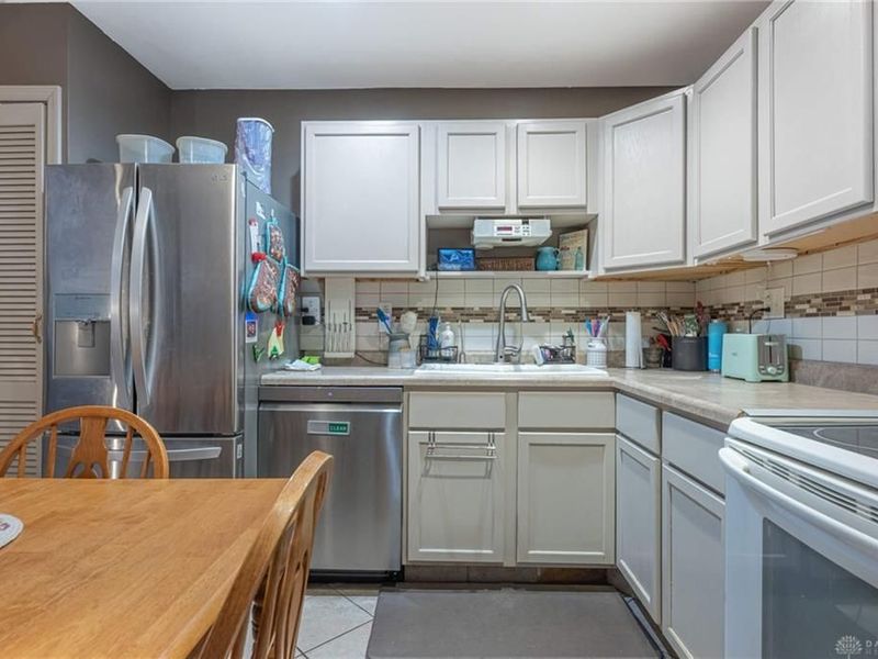 2160 Maryland Drive, Xenia, OH 45385 Photo 11