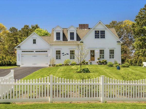 13 Academy Hill Lane , South Dennis, MA 02660