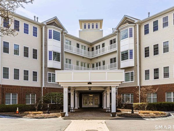 1 King Philip, Unit 414, West Hartford, CT 06117