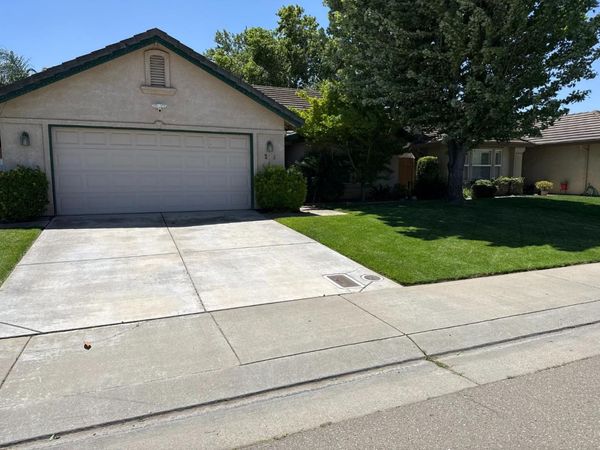322 Culbertson Dr, Lodi, CA 95240