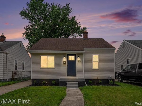 27825 Van Howe Street, Roseville, MI 48066
