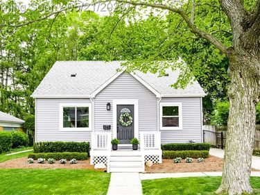 323 Maywood Avenue, Rochester, MI 48307