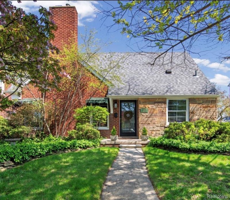 165 Mohawk Street, Dearborn, MI 48124 Main Photo