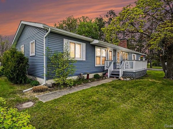 4987 E M 36, Hamburg Twp, MI 48169