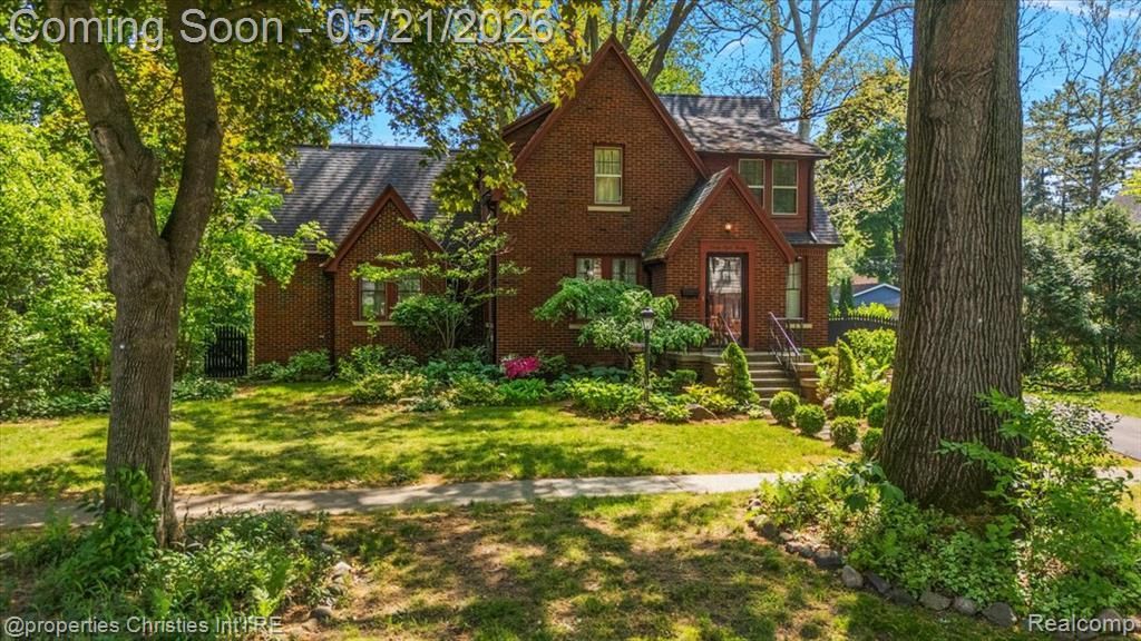 9820 Ingram Street, Livonia, MI 48150 Main Photo